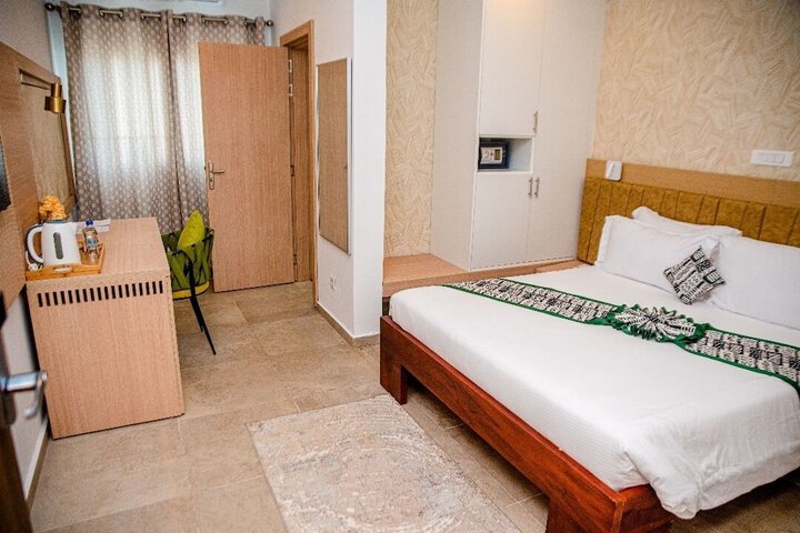 Room 14 of 52
