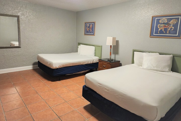 Room 18 of 87