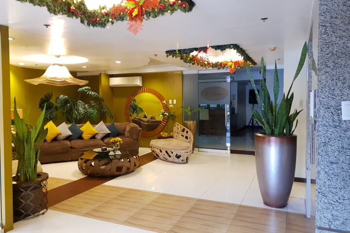 Guest Lobby