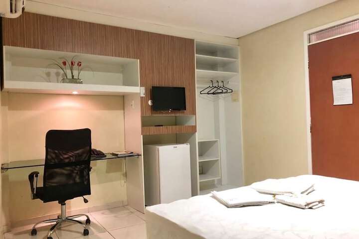 Room 15 of 32