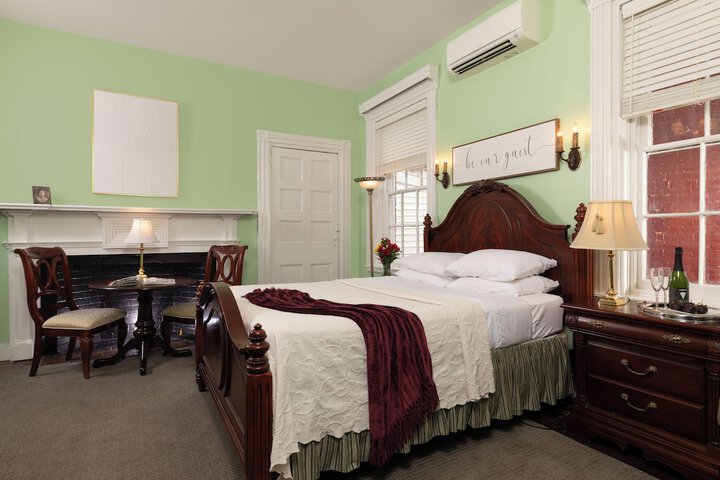 Room 6 of 55