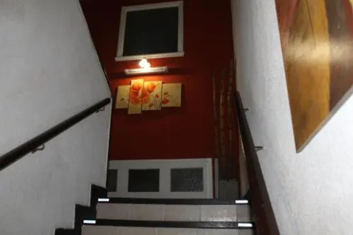Room 2 of 4