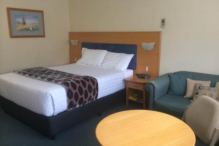 Room 12 of 35