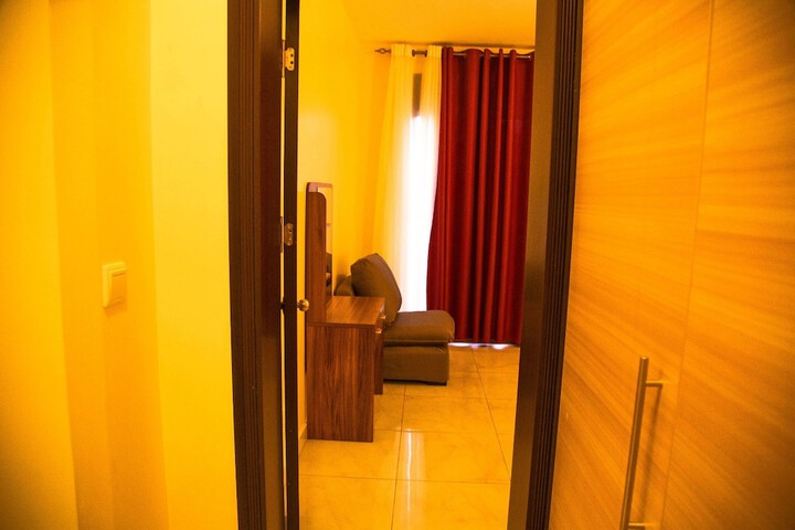 Room 47 of 105