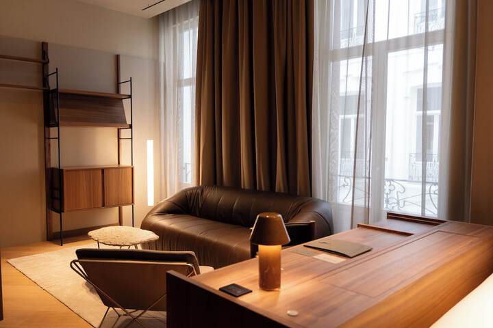 Room 10 of 88