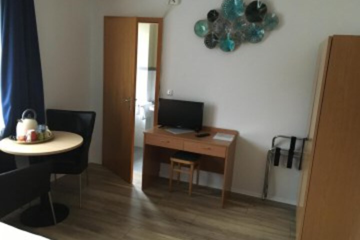 Room 15 of 58