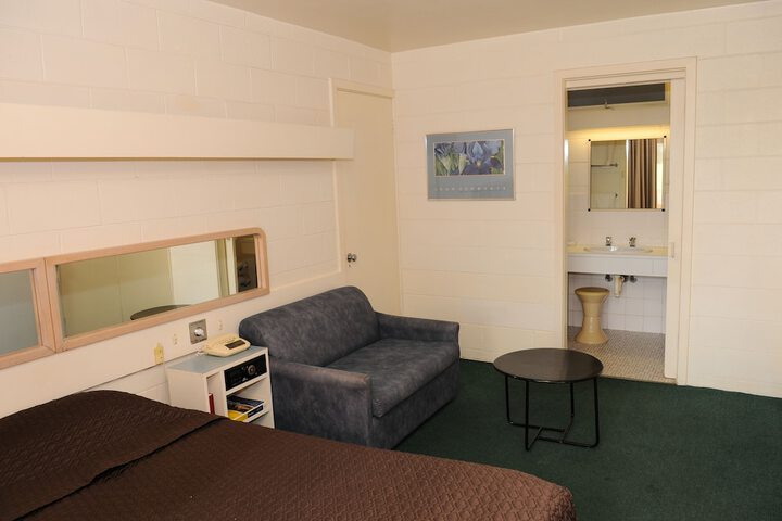 Room 6 of 66