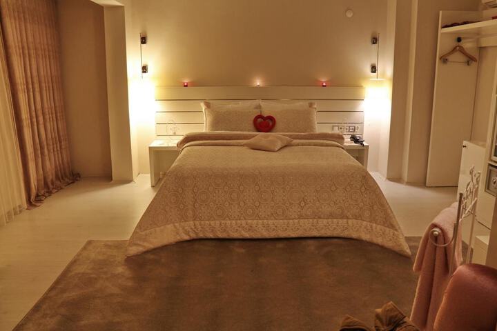 Room 17 of 52