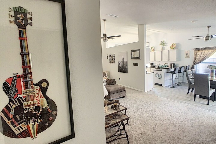 Room 21 of 47