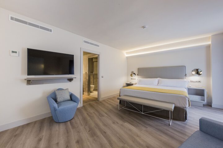 Room 11 of 70