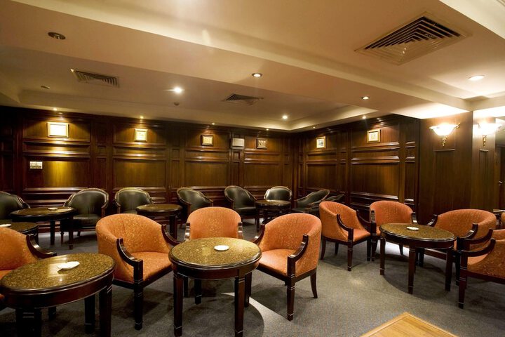 Lounge 220 of 258