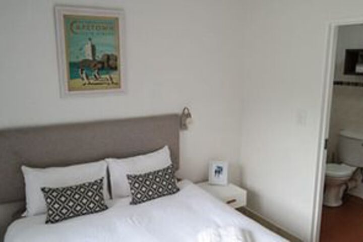 Room 4 of 11