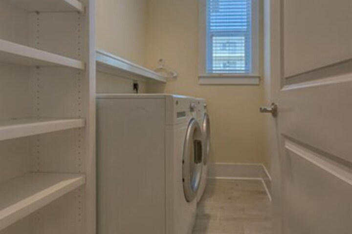 Laundry 34 of 91