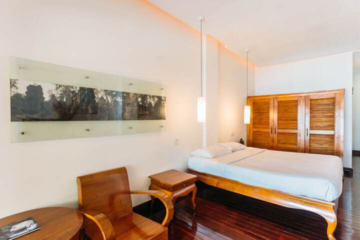 Room 16 of 35