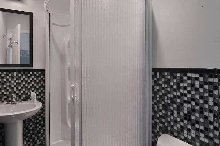 Room 42 of 219