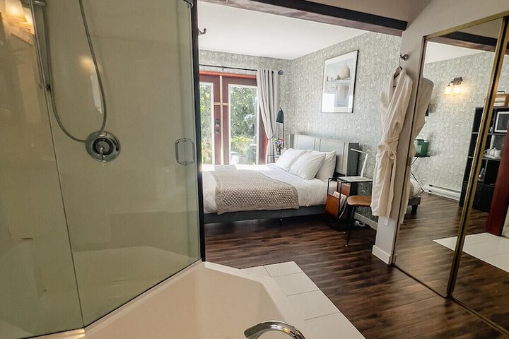Room 13 of 154