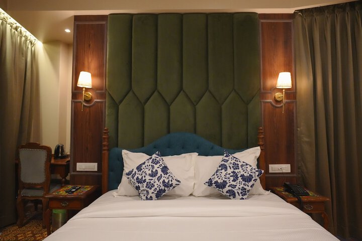 Room 11 of 53