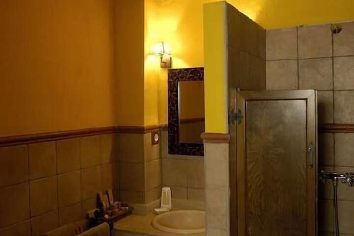 Room 16 of 21