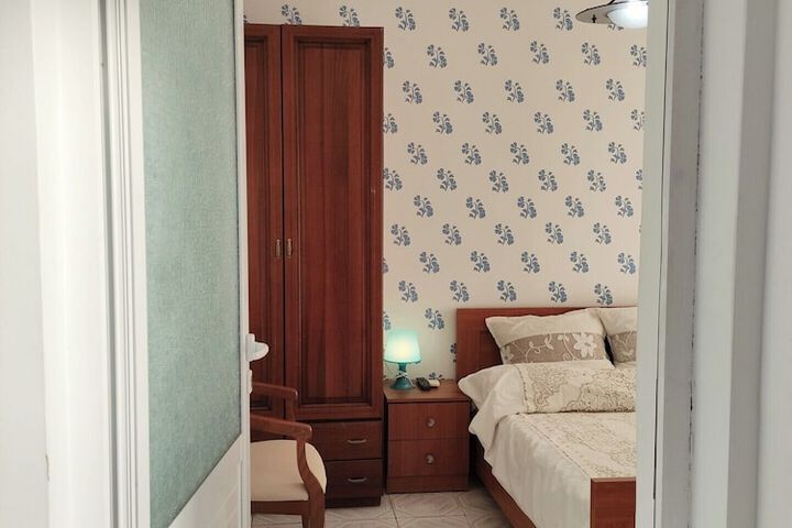 Room 78 of 177