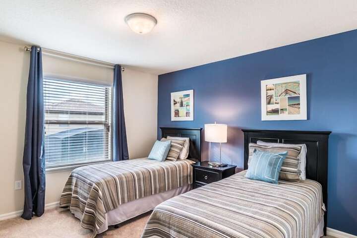 Room 12 of 32