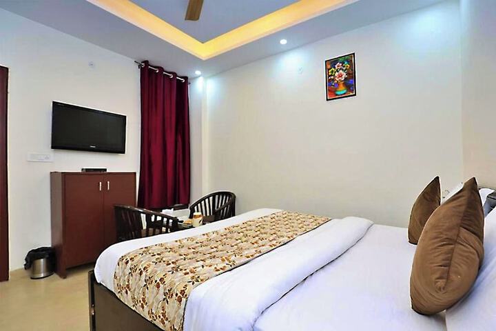 Room 14 of 20