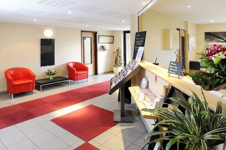Guest Lobby