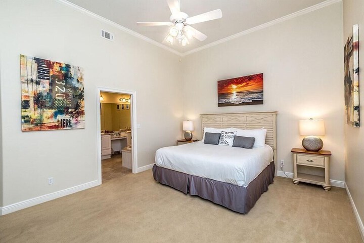 Room 3 of 21