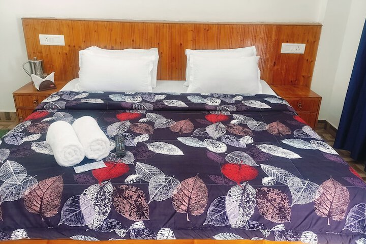 Room 9 of 34