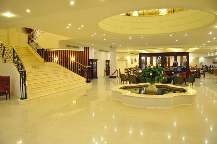 Hotel Lobby