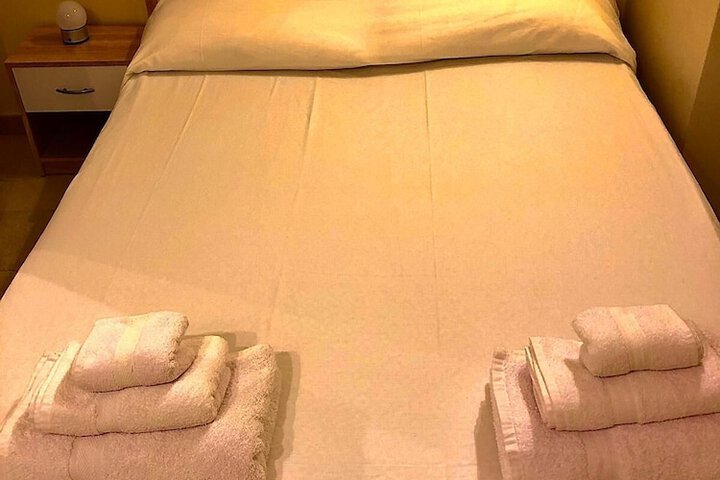 Room 5 of 18