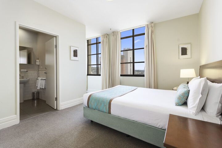 Room 5 of 37