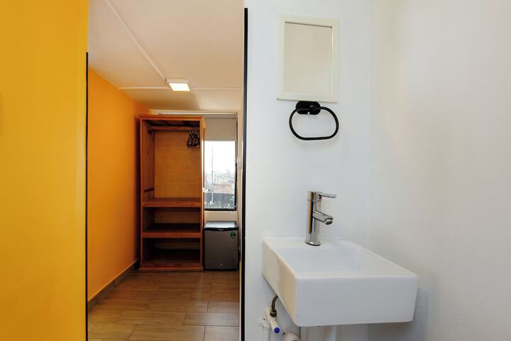 Room 12 of 35