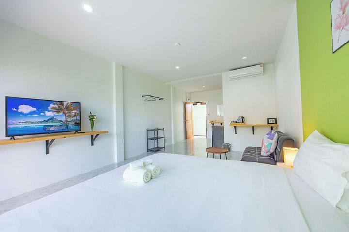 Room 10 of 29