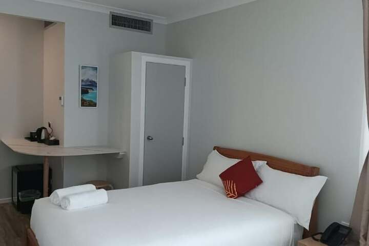 Room 10 of 45