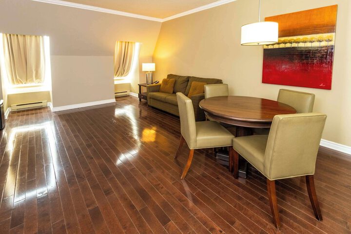1 Queen Bed Suite (34 of 34)