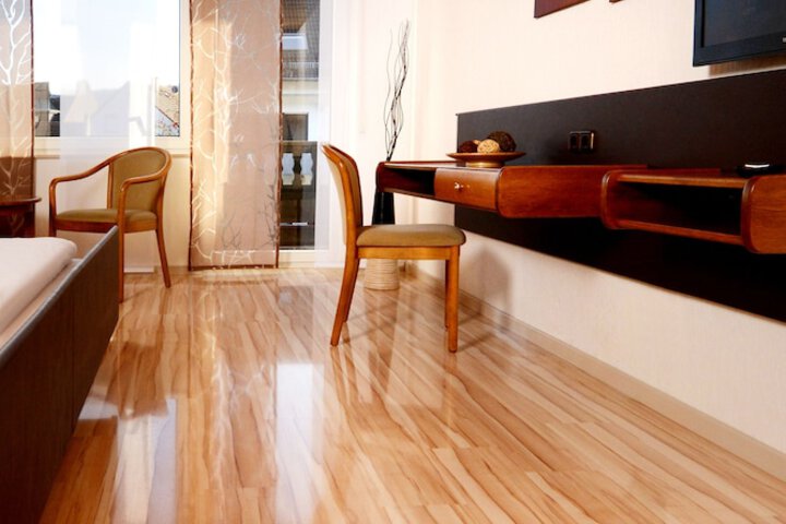 Room 2 of 16