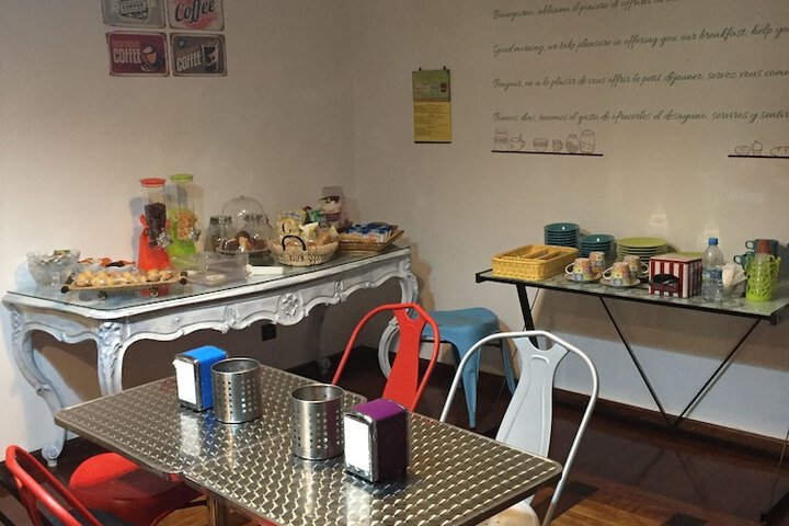 Breakfast/Coffee Service 15 of 23