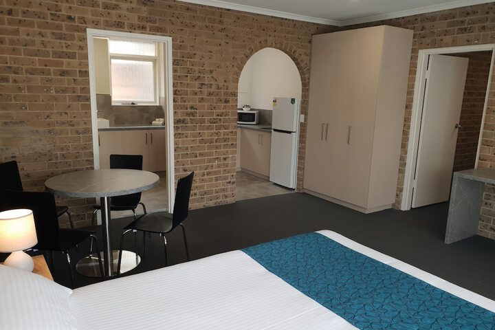 Room 6 of 53