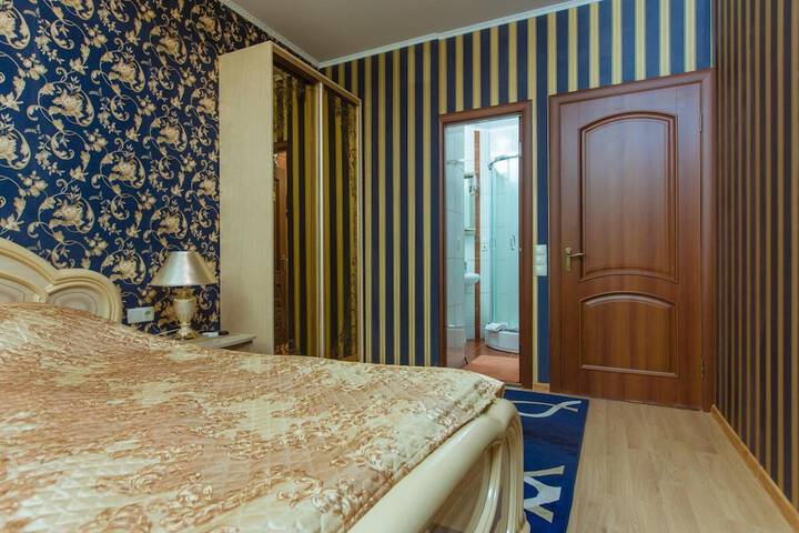 Room 27 of 62