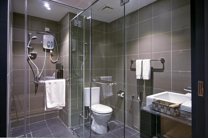 Robusta Suites by Mushroom