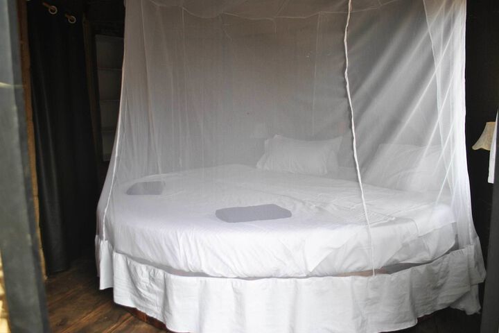 Room 9 of 26
