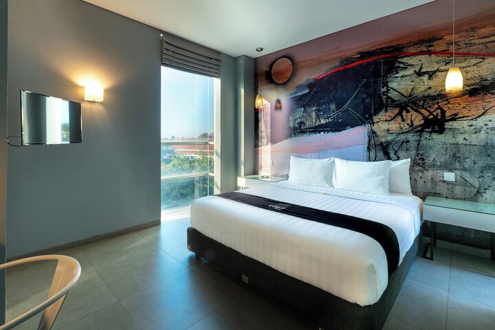 Room 12 of 36