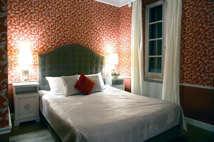 Room 12 of 71