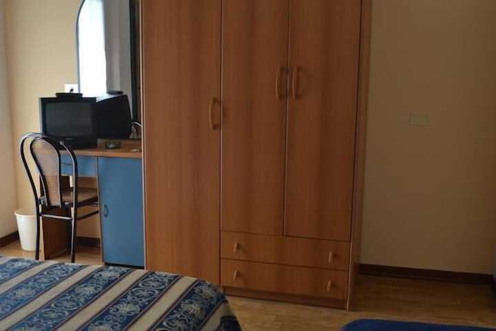 Room 22 of 73