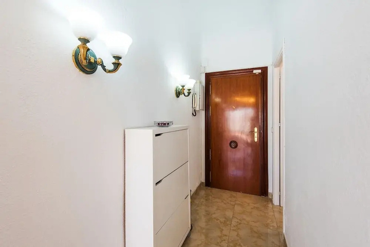 Room 11 of 17