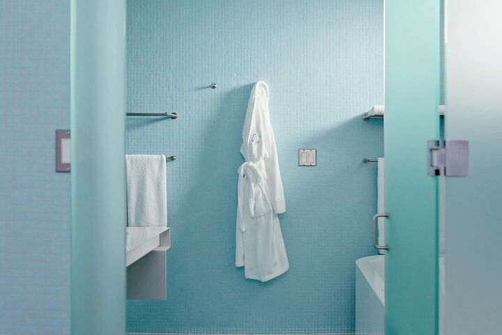 Room 27 of 39