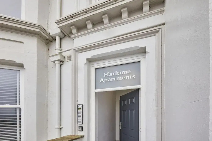 Host & Stay Maritime