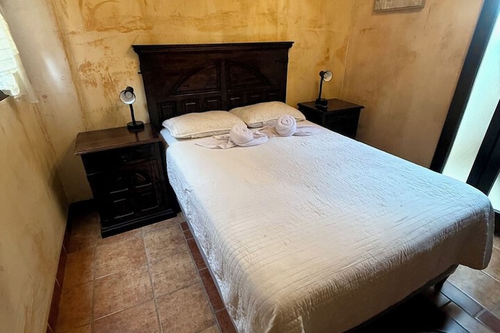 Room 8 of 30