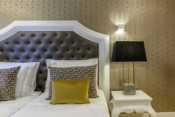 Room 22 of 114