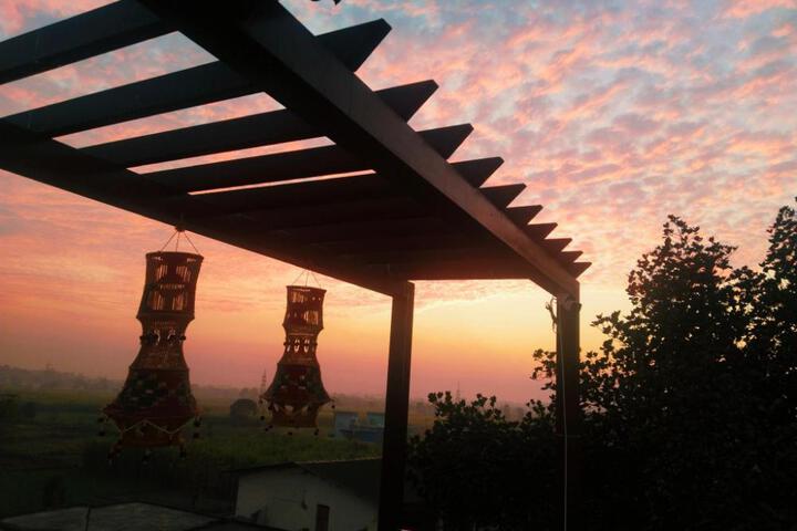 Airport luxury nature valley homestay